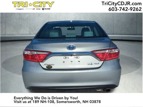 Used 2017 Toyota Camry XLE image 4