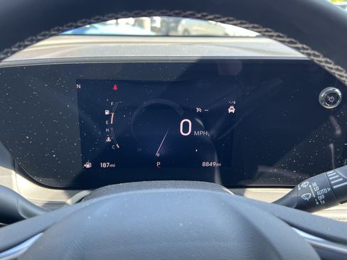 Used 2024 Buick Encore GX Avenir w/ Avenir Convenience Package FWD image 21