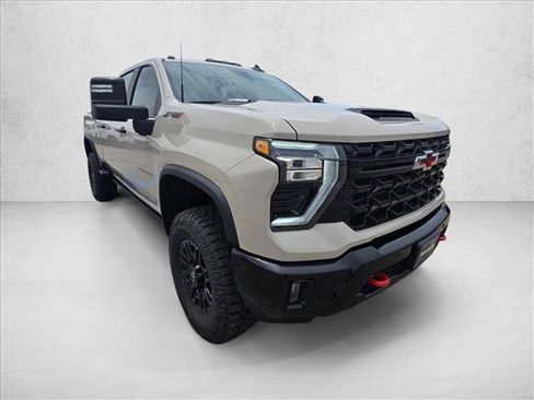New 2026 Chevrolet Silverado 2500 ZR2 AWD/4WD image 7