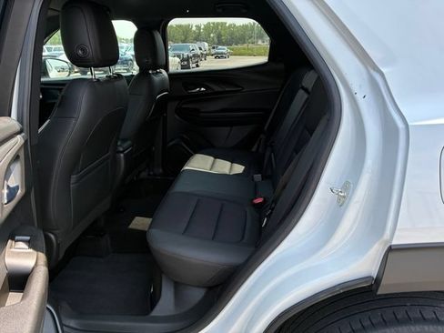 Used 2022 Chevrolet TrailBlazer RS AWD/4WD image 12