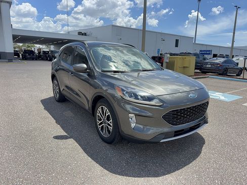 Certified 2020 Ford Escape SEL FWD image 4