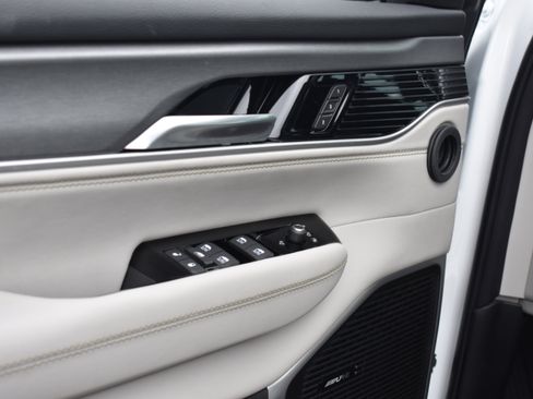 New 2026 Jeep Grand Wagoneer 2WD image 26