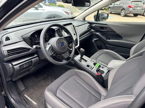 Used 2025 Subaru Crosstrek 2.5i Premium AWD/4WD image 9