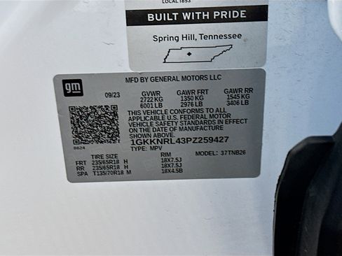 Used 2023 GMC Acadia SLE w/ Driver Convenience Package image 12