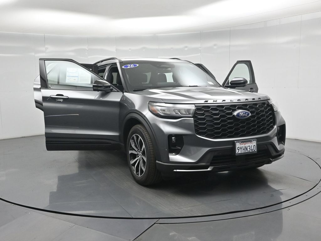 Certified 2026 Ford Explorer ST-Line AWD/4WD image 31