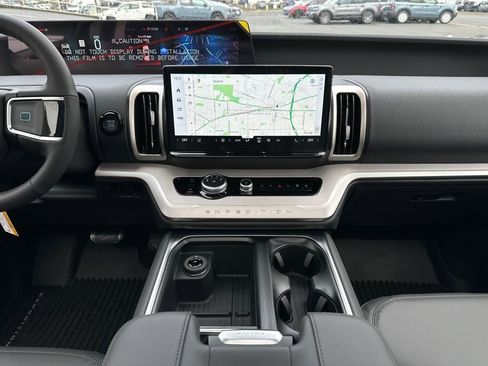 New 2026 Ford Expedition Active image 18