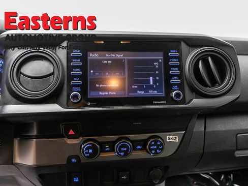 Used 2020 Toyota Tacoma SR RWD image 12