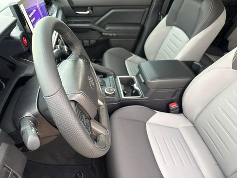 Used 2026 Toyota Tacoma TRD Sport image 19