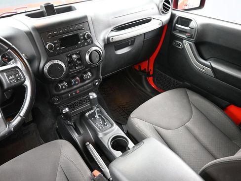 Used 2018 Jeep Wrangler Unlimited Sport S AWD/4WD image 15