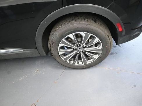 Used 2024 Buick Envision Preferred AWD/4WD image 17