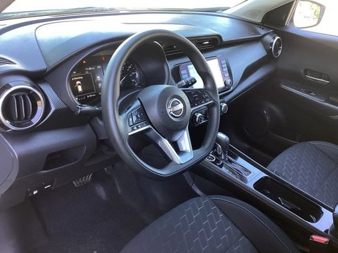 Used 2024 Nissan Kicks SV FWD image 10