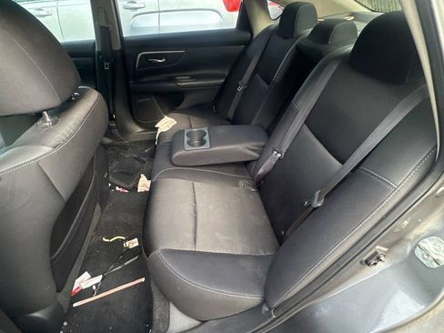 Used 2018 Nissan Altima 2.5 SR FWD image 7