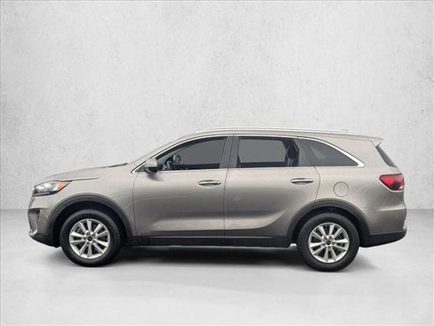 Used 2019 Kia Sorento LX w/ LX Convenience Package image 9