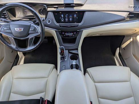 Used 2018 Cadillac XT5 AWD image 10
