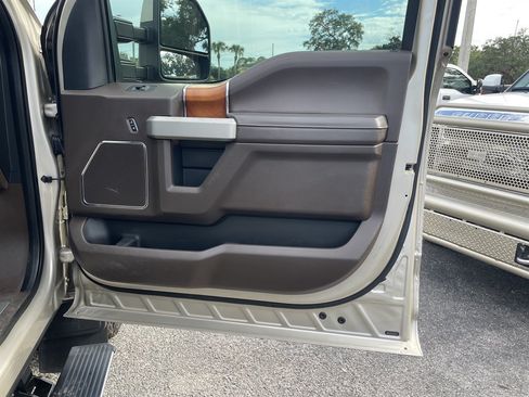 Used 2017 Ford F350 King Ranch w/ King Ranch Ultimate Package AWD/4WD image 45