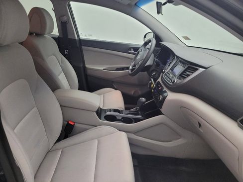 Used 2017 Hyundai Tucson SE AWD/4WD image 21