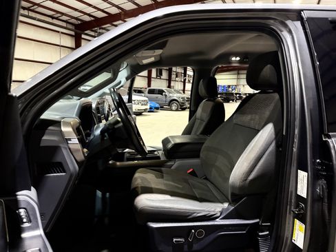 Used 2021 Ford F150 XLT w/ Equipment Group 302A High RWD image 14