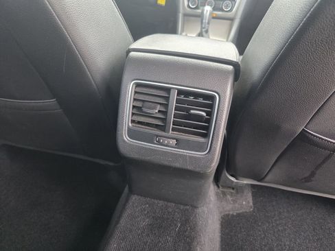 Used 2015 Volkswagen Passat TDI SE image 20