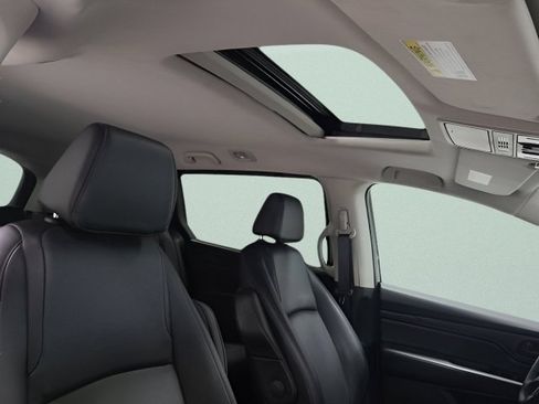 Used 2025 Honda Odyssey EX-L image 11