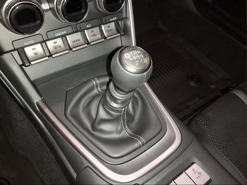 New 2025 Toyota GR86 Premium image 12