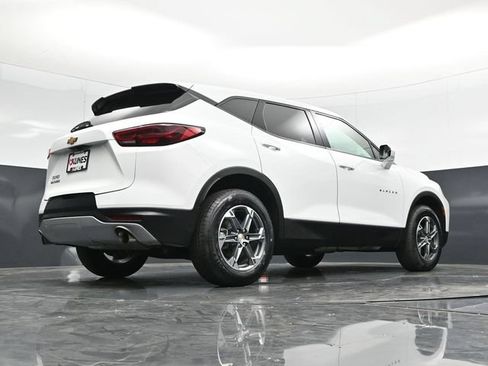 Used 2025 Chevrolet Blazer LT FWD image 54