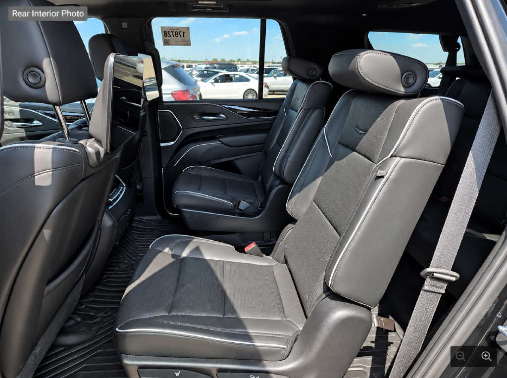 Used 2021 Cadillac Escalade Sport w/ Heavy-Duty Trailer Package AWD/4WD image 9