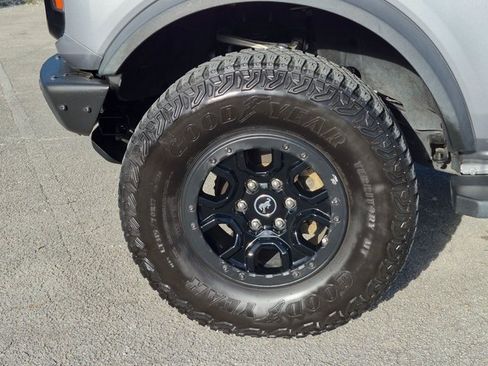 Certified 2023 Ford Bronco Badlands w/ Sasquatch Package AWD/4WD image 21