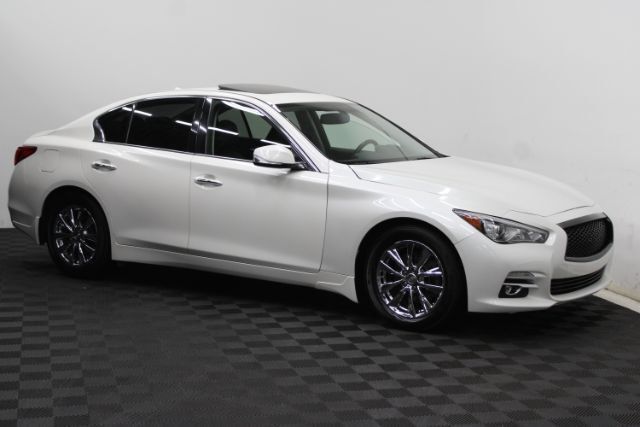 Used 2016 INFINITI Q50 3.0t Premium w/ Cargo Package RWD image 1