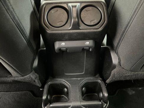 Used 2020 Jeep Gladiator Sport w/ Quick Order Package 24S AWD/4WD image 18