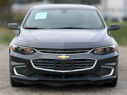 Used 2017 Chevrolet Malibu LS image 5