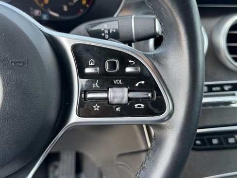 Used 2020 Mercedes-Benz GLC 300 image 19
