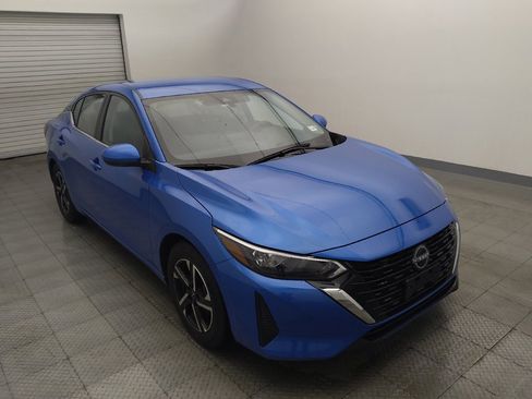 Used 2025 Nissan Sentra SV FWD image 13