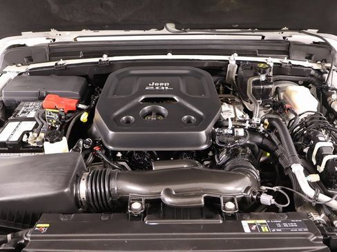 Used 2020 Jeep Wrangler Unlimited Sport image 18