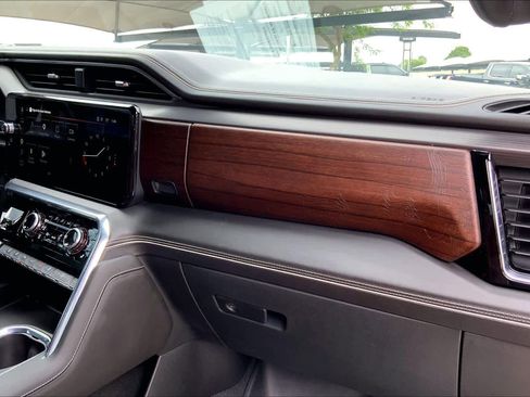 Certified 2024 GMC Sierra 2500 Denali Ultimate w/ Max Trailering Package image 18