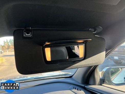 Used 2025 Chevrolet Traverse LT image 31