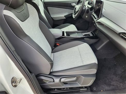 New 2026 Volkswagen ID.4 Pro image 13