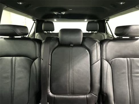 Used 2023 Jeep Wagoneer L Series III w/ Preferred Equipment Group image 14