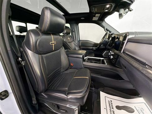 Used 2024 Ford F250 Platinum image 26