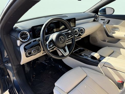 Used 2022 Mercedes-Benz CLA 250 image 14