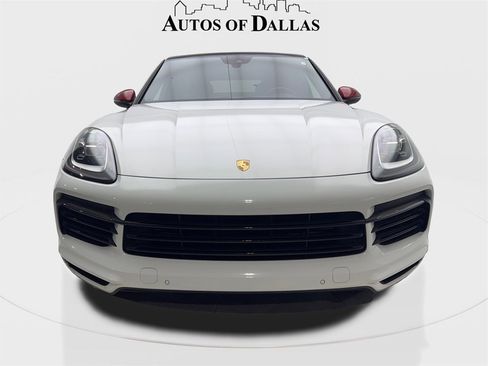 Used 2020 Porsche Cayenne w/ Premium Package image 3