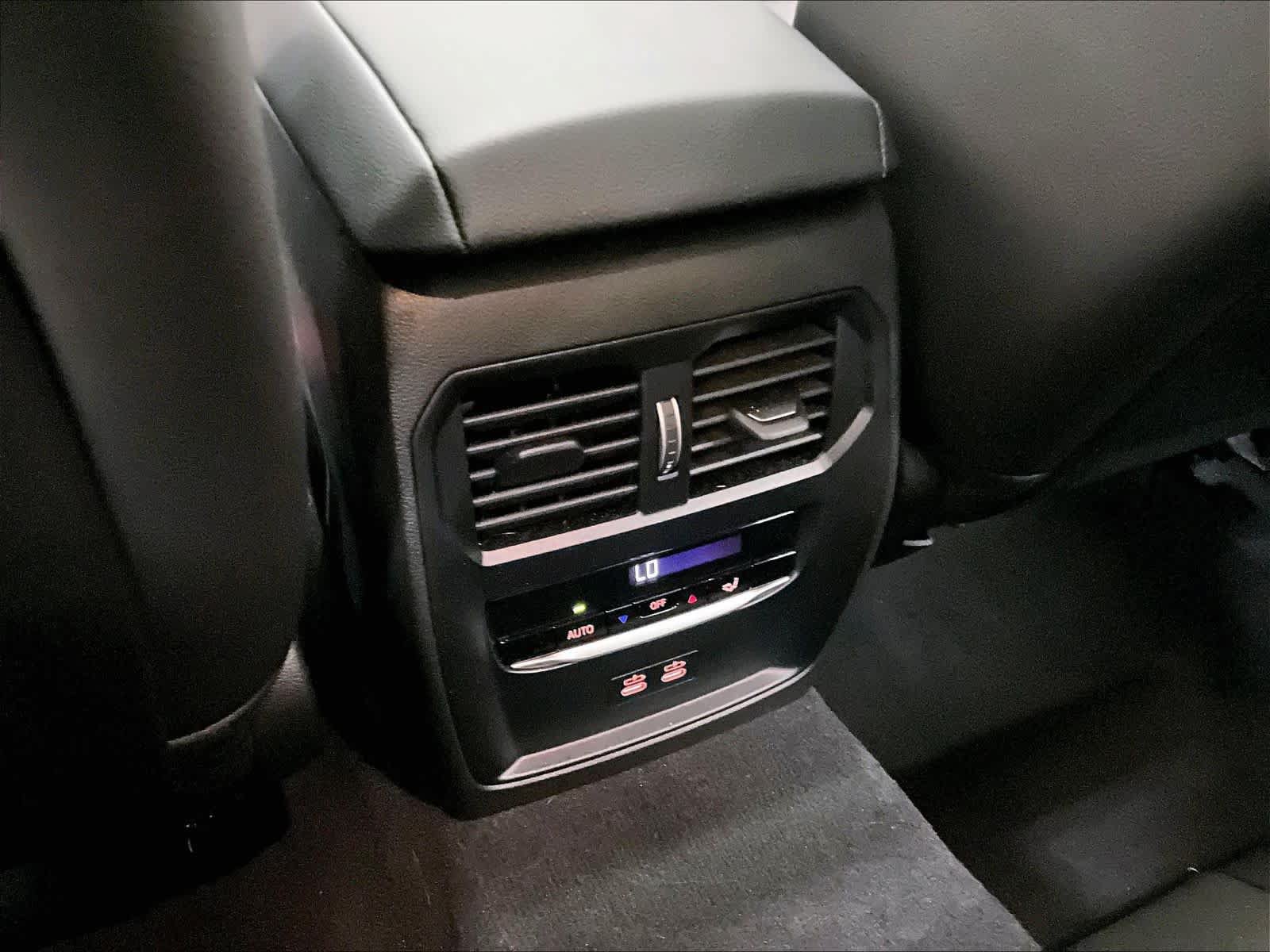 Used 2025 BMW 330i Sedan w/ Convenience Package RWD image 39
