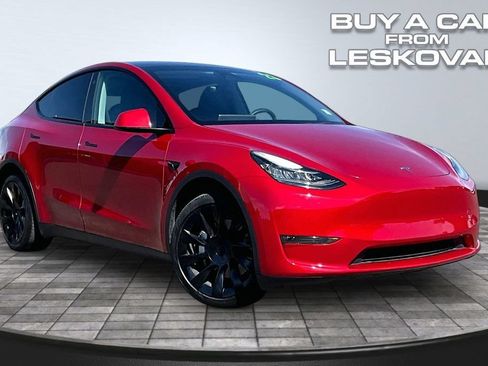 Used 2023 Tesla Model Y Long Range AWD/4WD image 1
