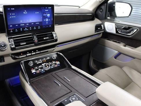 Used 2023 Jeep Grand Wagoneer 4WD image 28