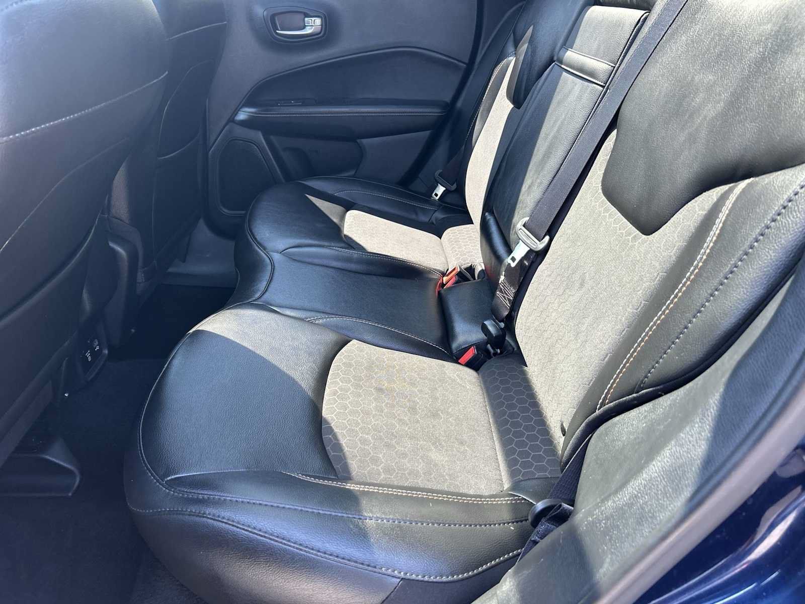 Used 2019 Jeep Compass Latitude w/ Popular Equipment Group AWD/4WD image 9