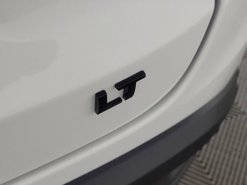 New 2026 Chevrolet Trax LT w/ Midnight Edition image 32