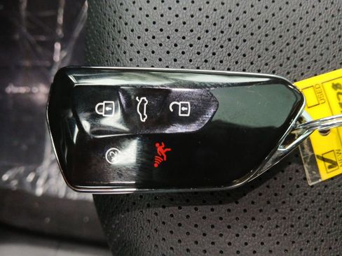 New 2026 Volkswagen Atlas SE image 28