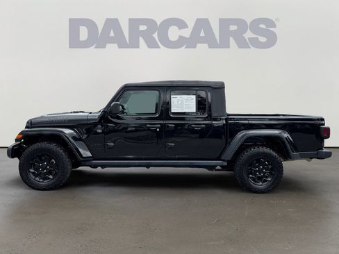 Used 2023 Jeep Gladiator Sport AWD/4WD image 4