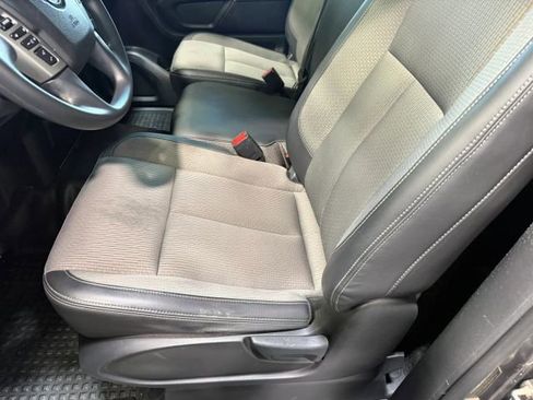 Used 2019 Nissan Titan S image 23