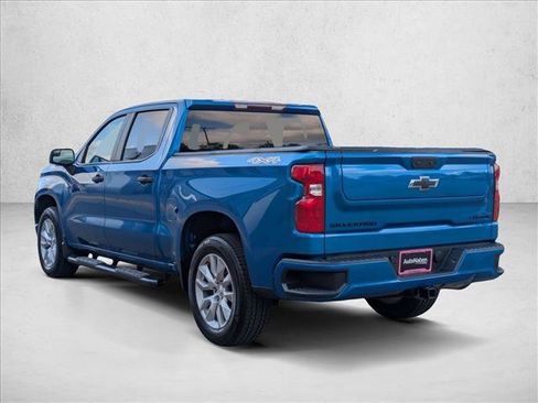 Used 2022 Chevrolet Silverado 1500 Custom w/ LPO, Dark Essentials Package AWD/4WD image 8