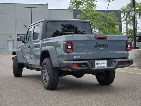 New 2026 Jeep Gladiator Sport AWD/4WD image 3